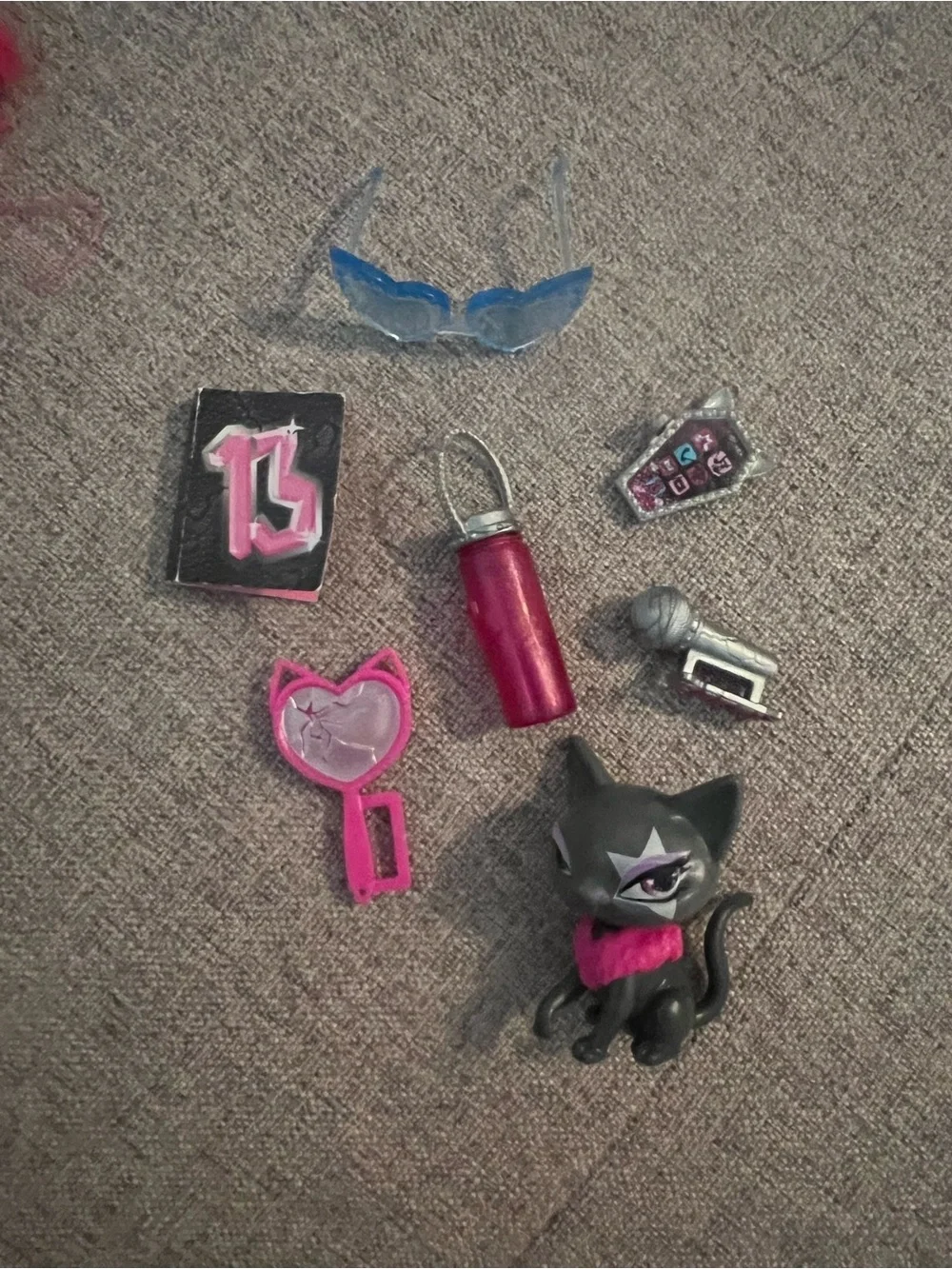 Catty Noir G3 monster high doll, played with; includes accessories